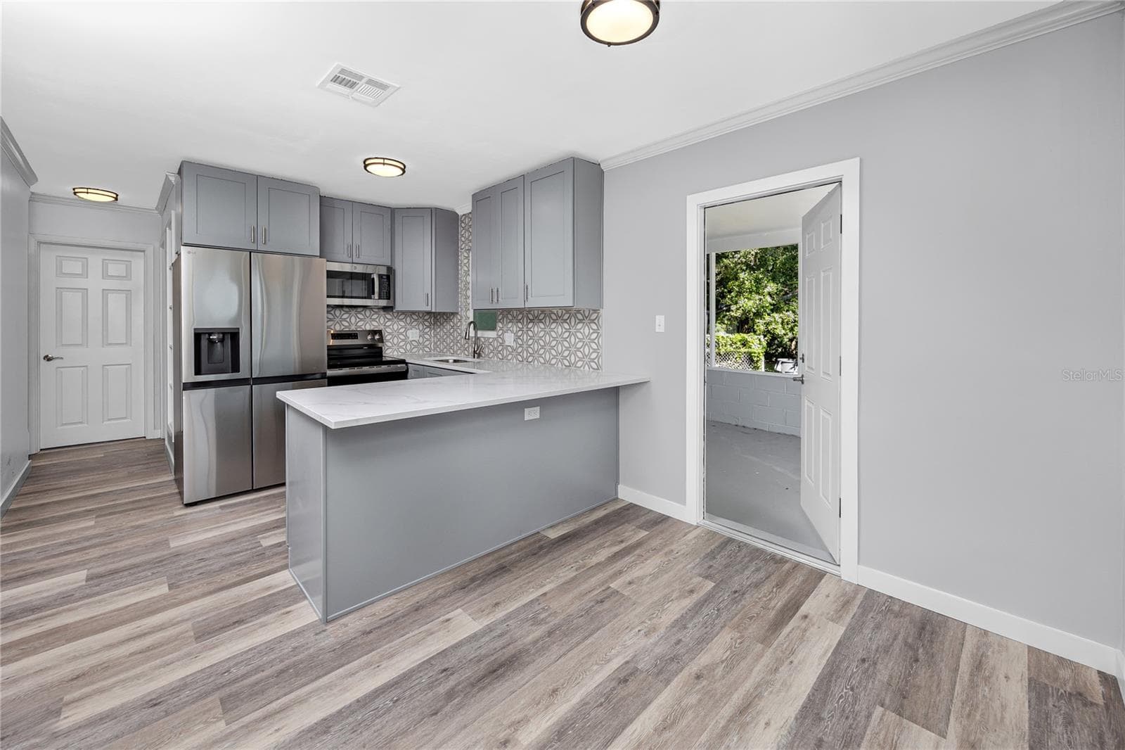 Single Family Residence at 6542 GEM LN, SEMINOLE, photo 13 of 35