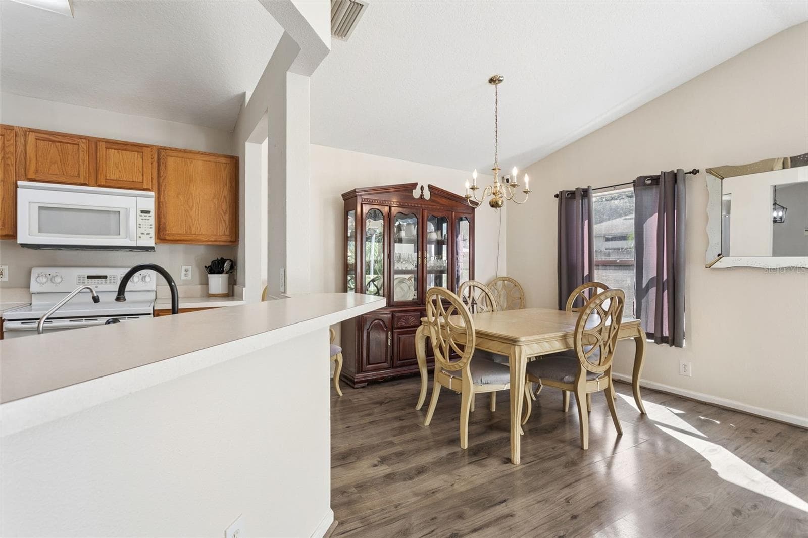 Single Family Residence at 13233 EARLY RUN LN, RIVERVIEW, photo 8 of 29