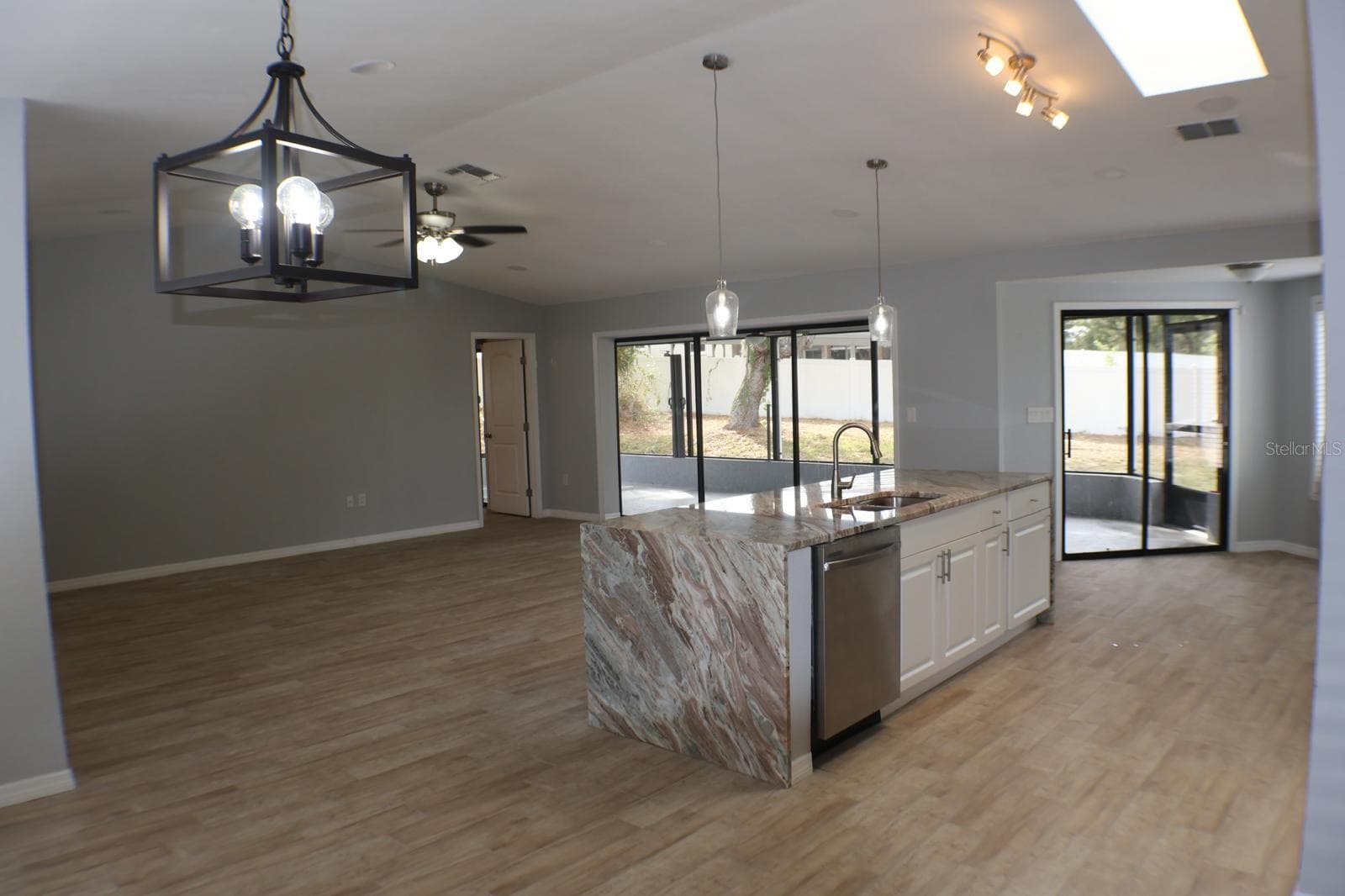 Single Family Residence at 13365 DRAYTON DR, SPRING HILL, photo 3 of 14
