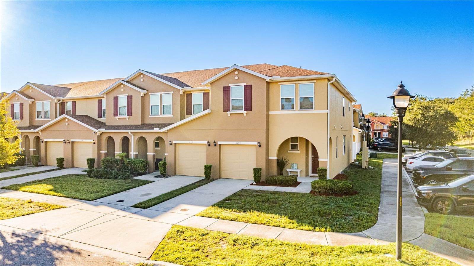 Gorgeous corner lot with plenty extra parking near by - 5150 CROWN HAVEN DR, KISSIMMEE
