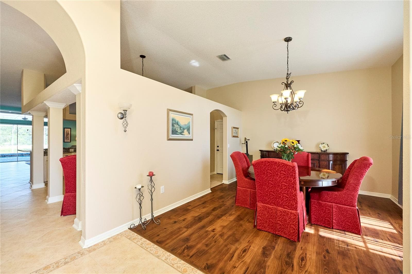 Single Family Residence at 18016 ROYAL FOREST DR, TAMPA, photo 6 of 71