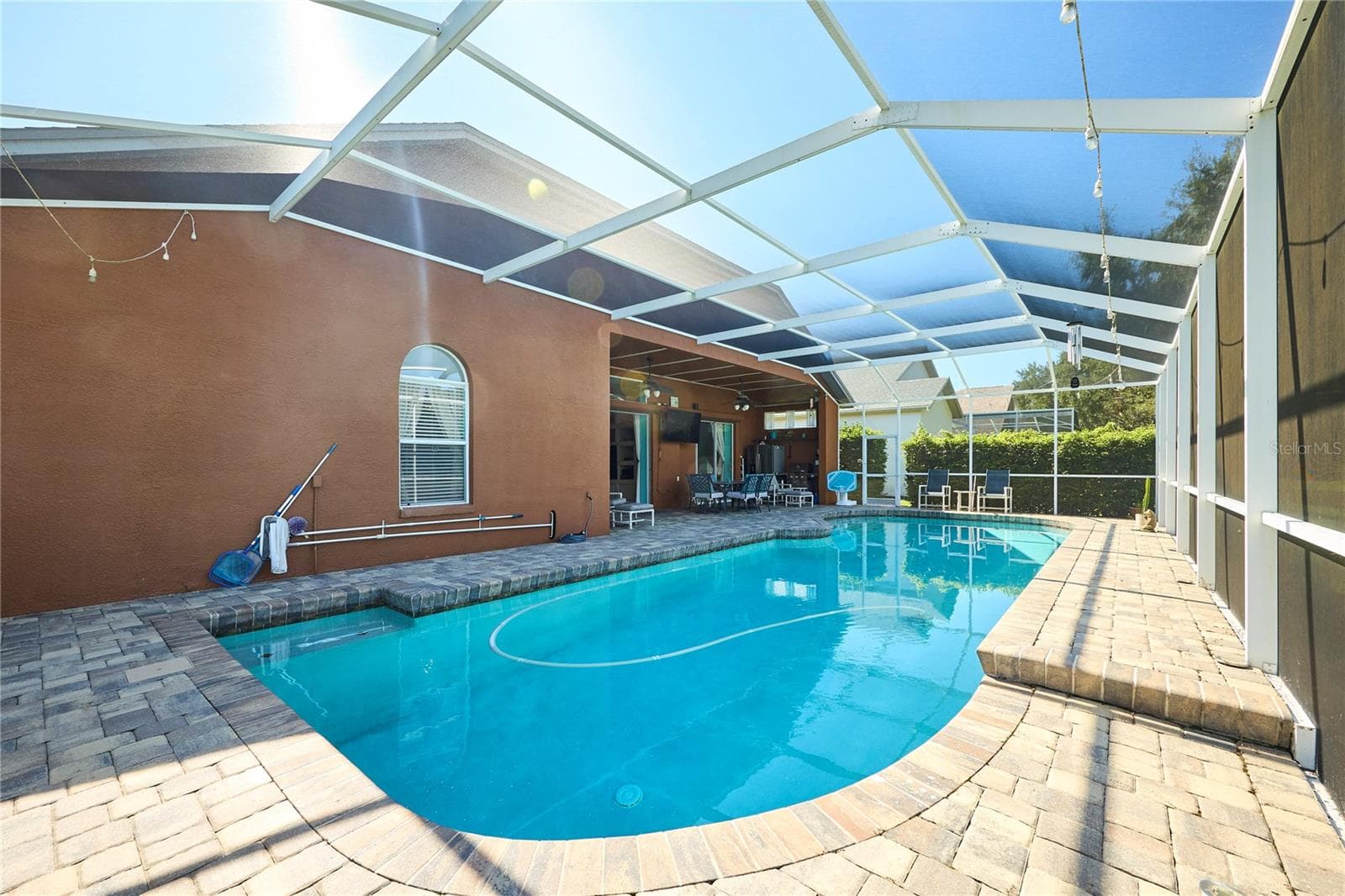 Single Family Residence at 18016 ROYAL FOREST DR, TAMPA, photo 58 of 71