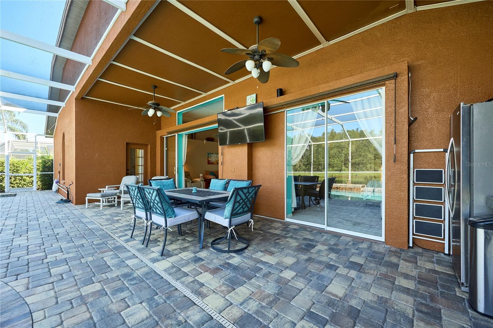 Single Family Residence at 18016 ROYAL FOREST DR, TAMPA, photo 61 of 71