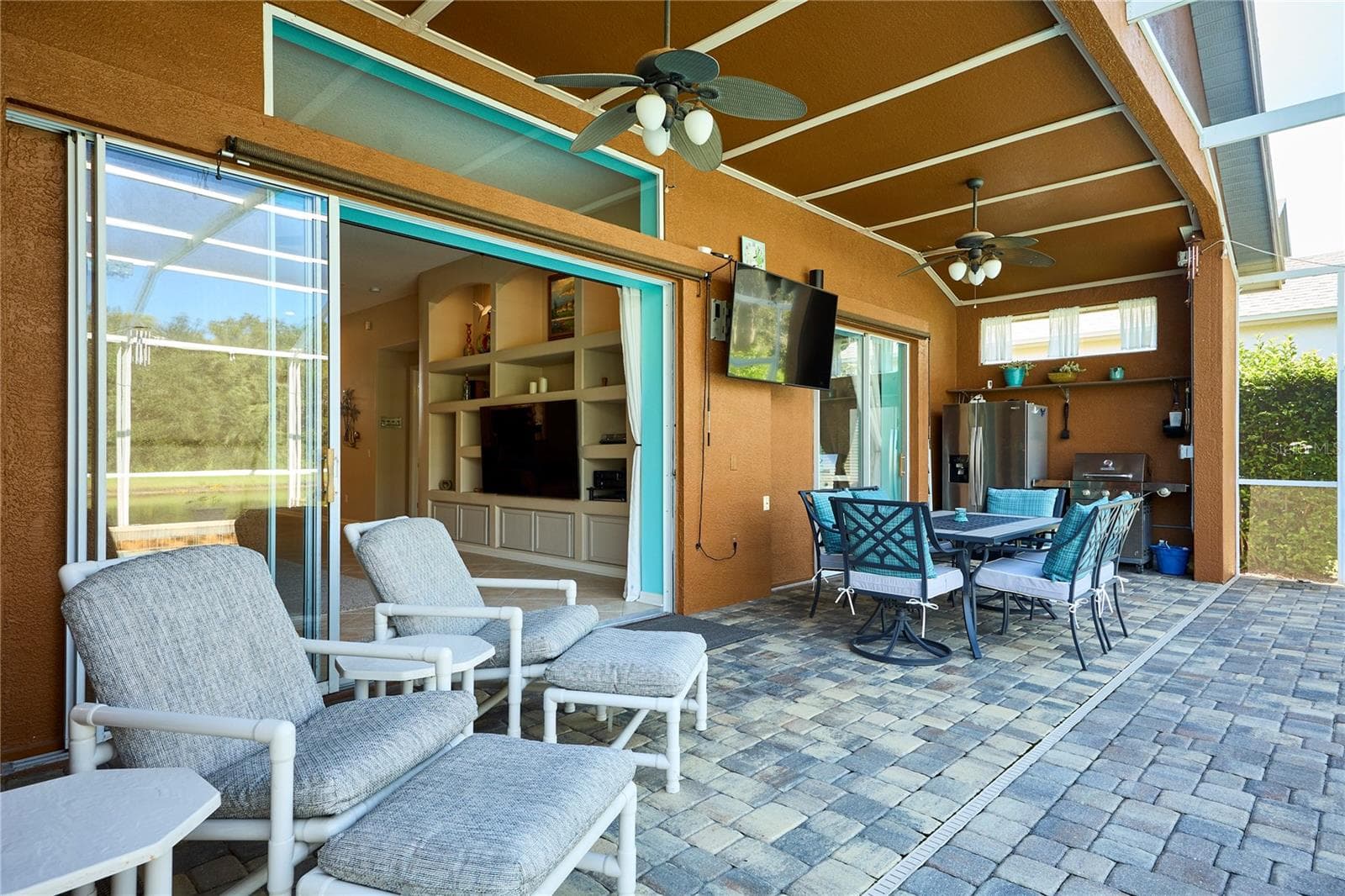Single Family Residence at 18016 ROYAL FOREST DR, TAMPA, photo 62 of 71