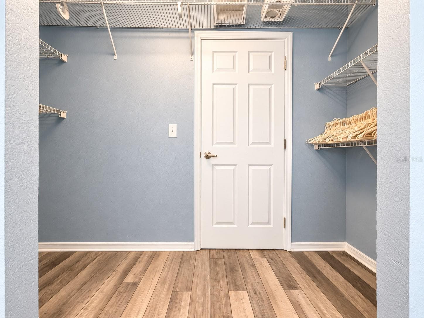 Primary Room - 141 S HIAWASSEE RD, ORLANDO