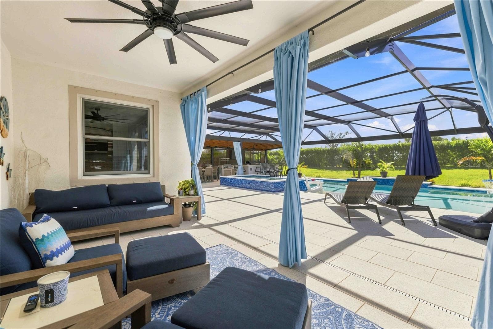 outdoor living oasis - 17604 BARLEY DR, LAKEWOOD RANCH
