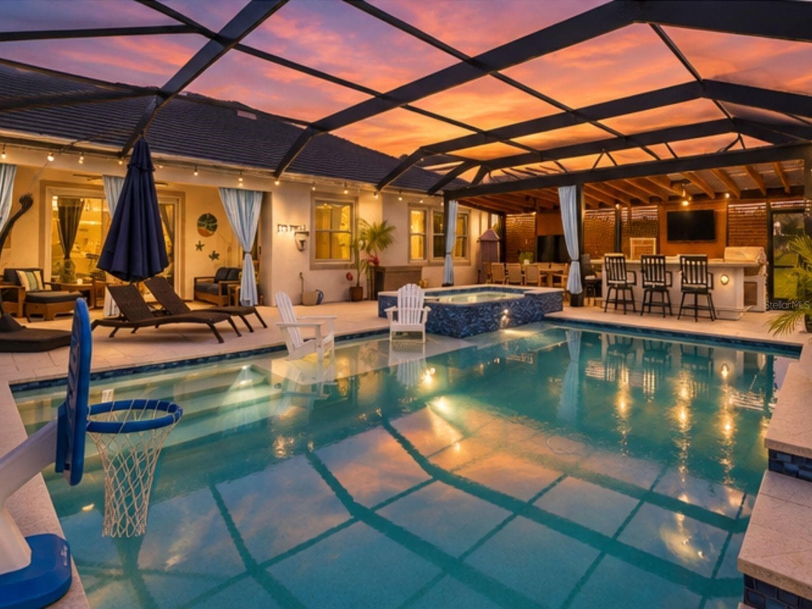 a true entertainers dream; hurricane cat 5 rated pergola with double Paradise outdoor grills, f - 17604 BARLEY DR, LAKEWOOD RANCH