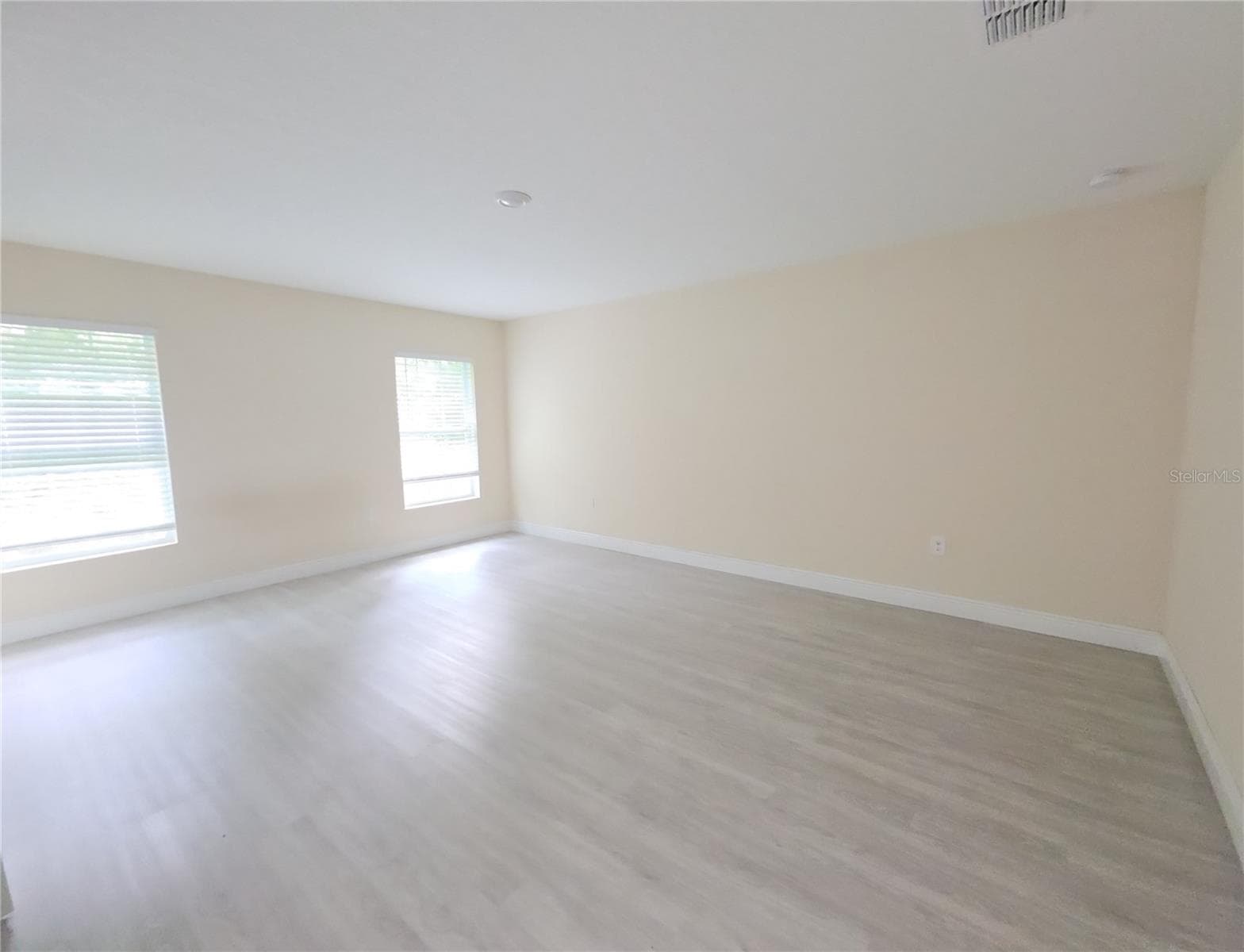 Single Family Residence at 1328 BURNLEY CT, KISSIMMEE, photo 23 of 27