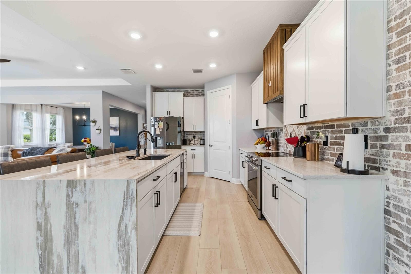 Single Family Residence at 17604 BARLEY DR, LAKEWOOD RANCH, photo 14 of 56