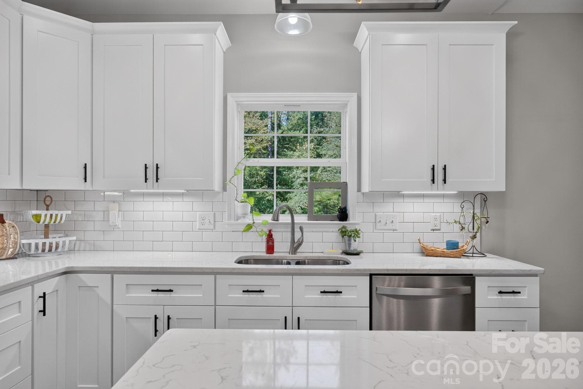 Single Family Residence at 125 Fesperman Street, Rockwell, photo 7 of 38