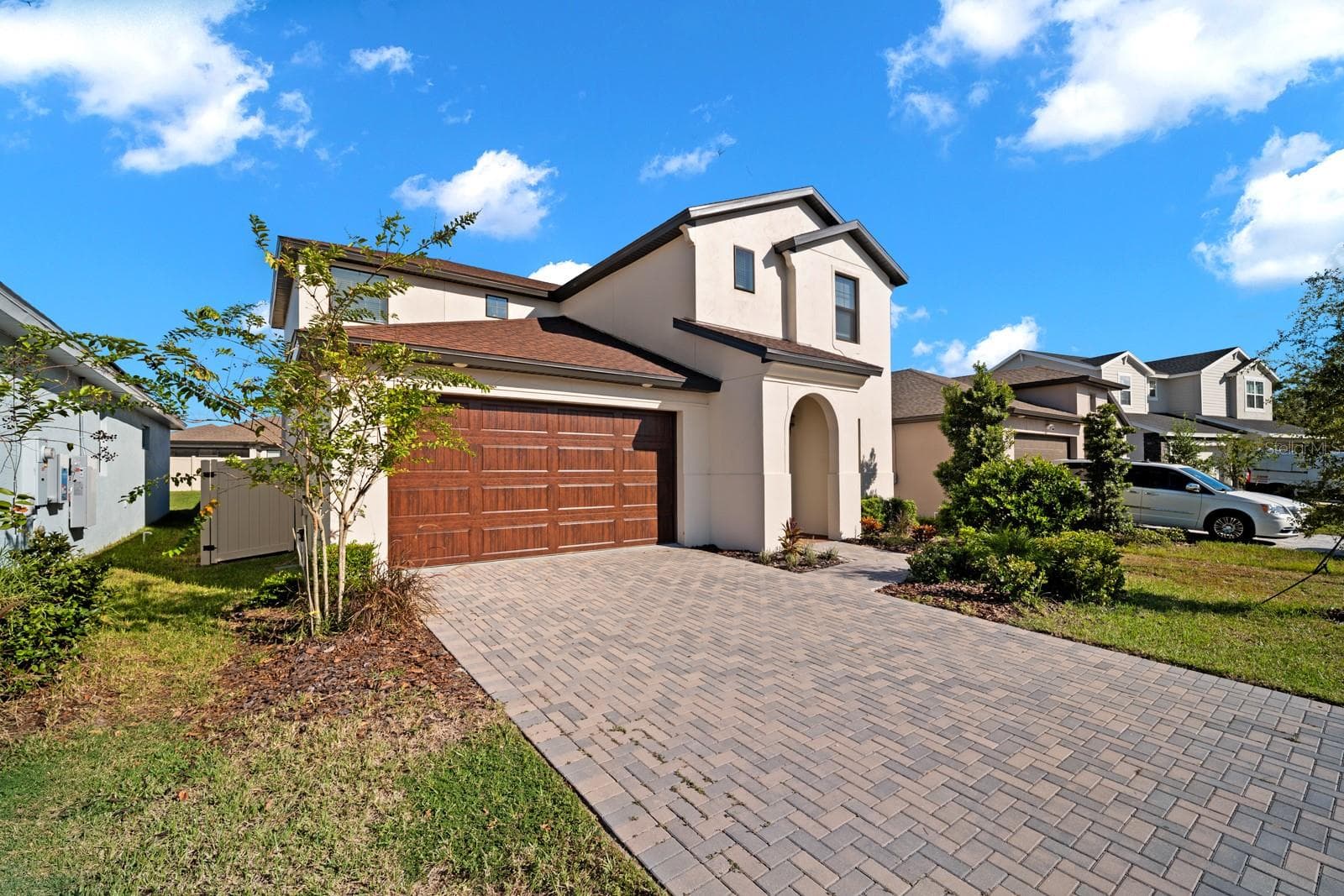 82 HILLSHIRE PL