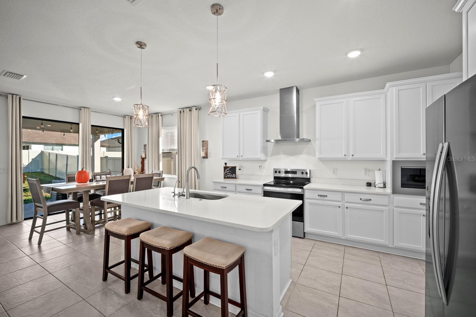 Single Family Residence at 82 HILLSHIRE PL, SPRING HILL, photo 5 of 33