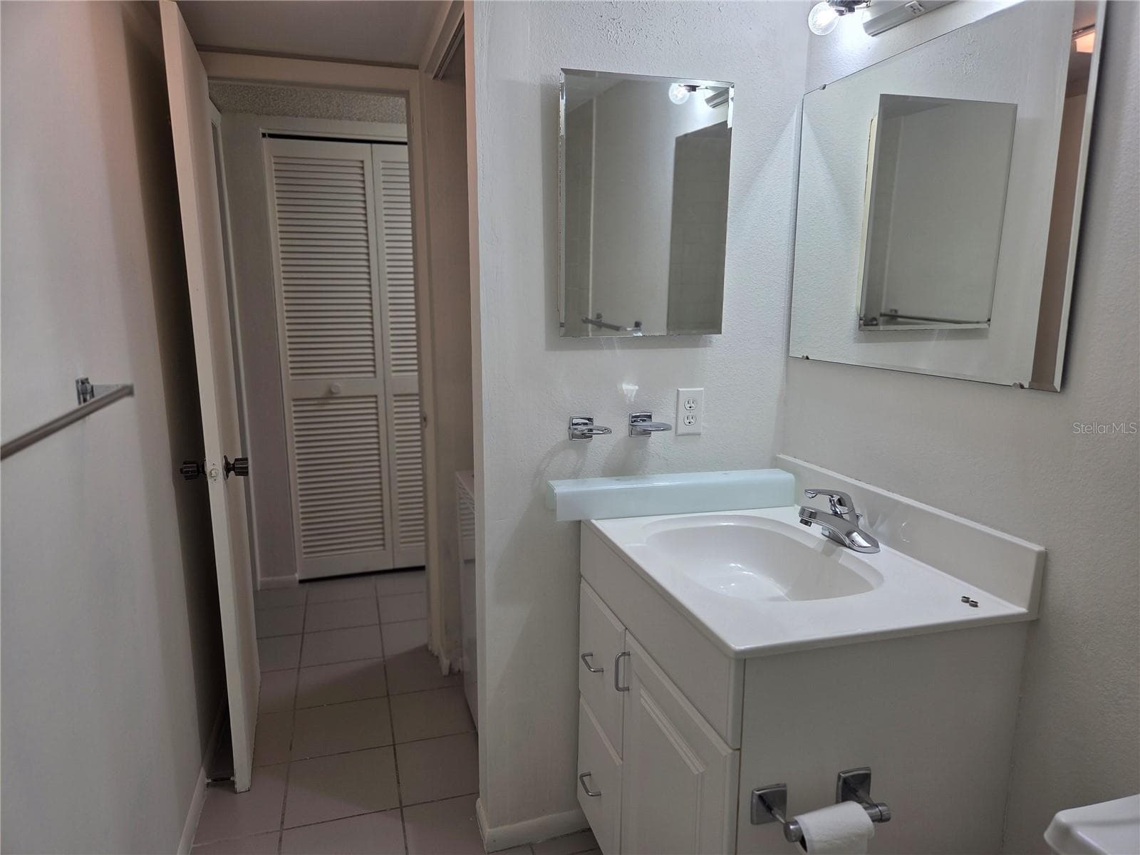 Bathroom - 610 MIDWAY DR #A, OCALA