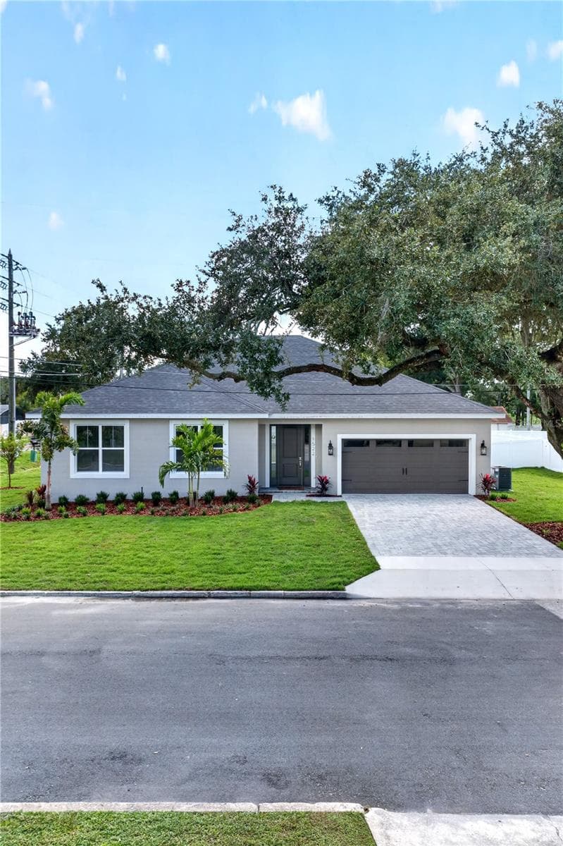 Single Family Residence at 1522 SAWYERWOOD AVE, ORLANDO, photo 2 of 28