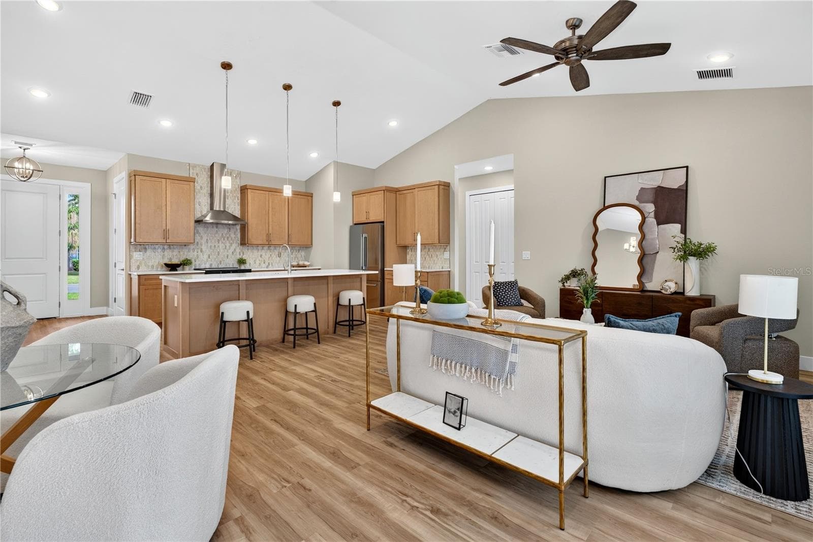 Single Family Residence at 1522 SAWYERWOOD AVE, ORLANDO, photo 6 of 28