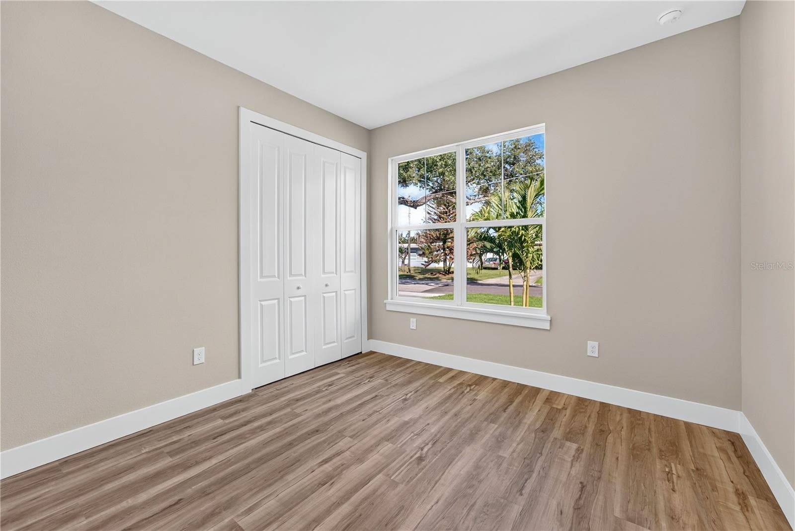 Single Family Residence at 1522 SAWYERWOOD AVE, ORLANDO, photo 10 of 28