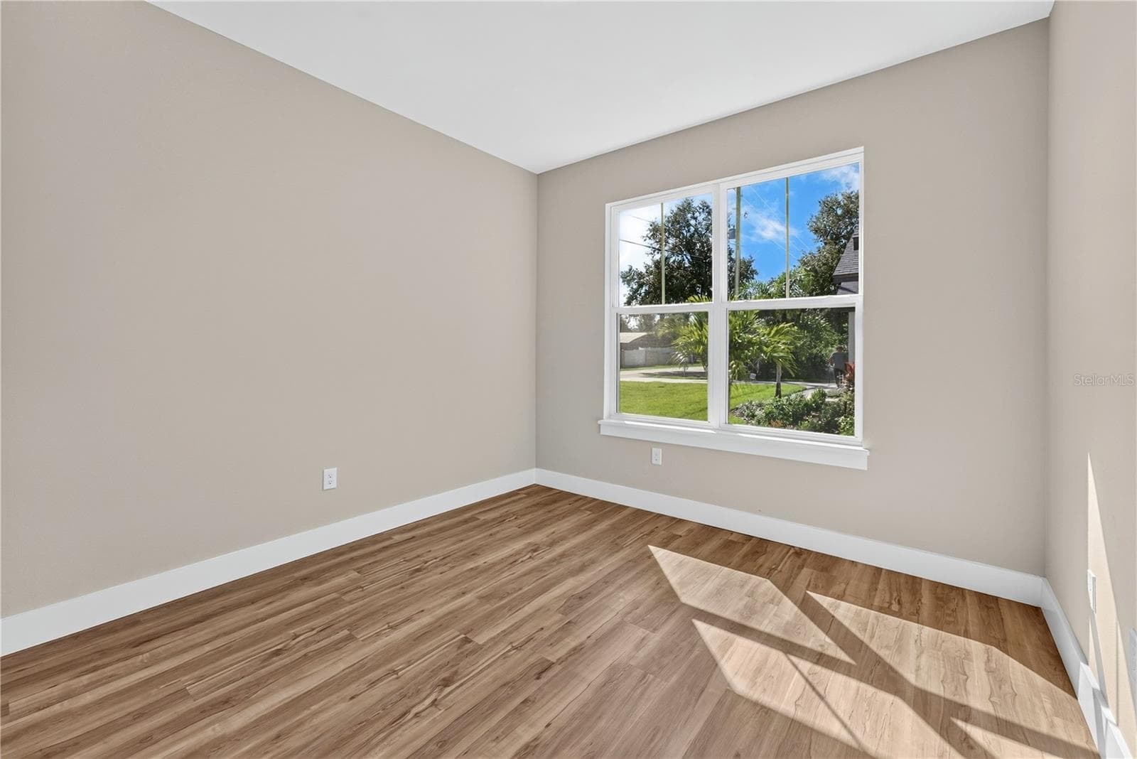 Single Family Residence at 1522 SAWYERWOOD AVE, ORLANDO, photo 11 of 28