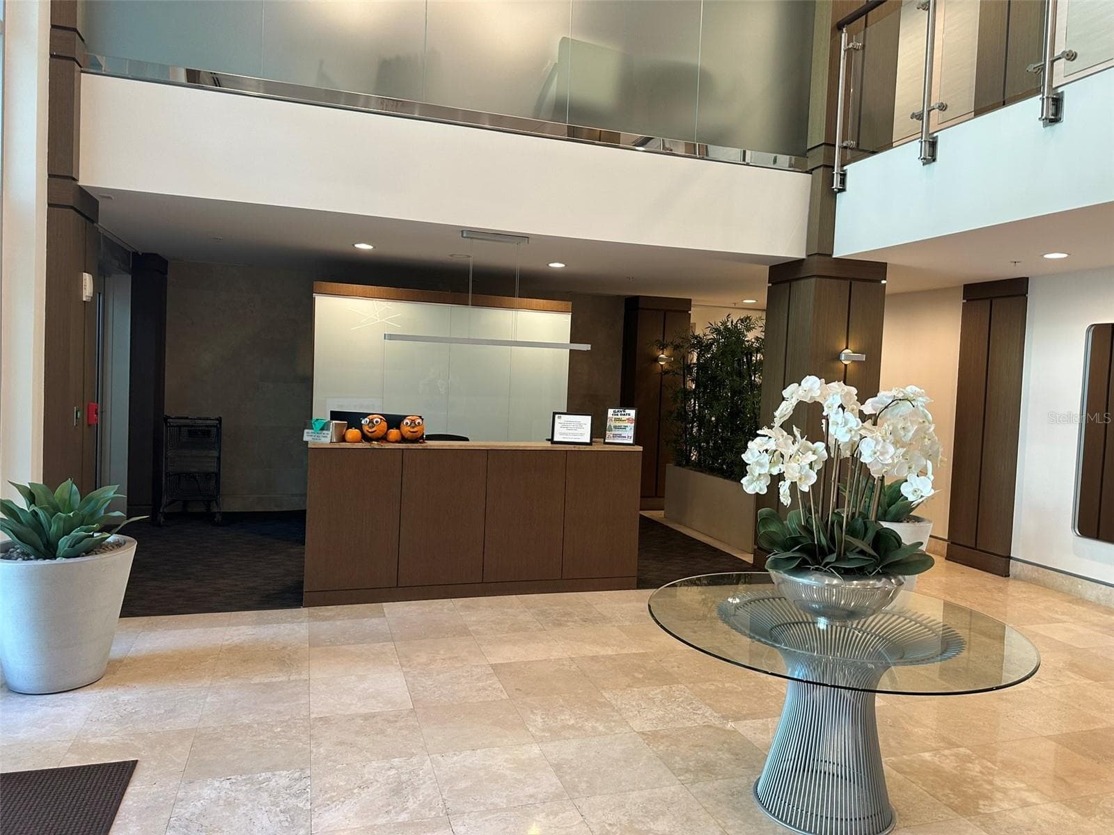 Lobby - 400 4TH AVE S #1207, ST PETERSBURG