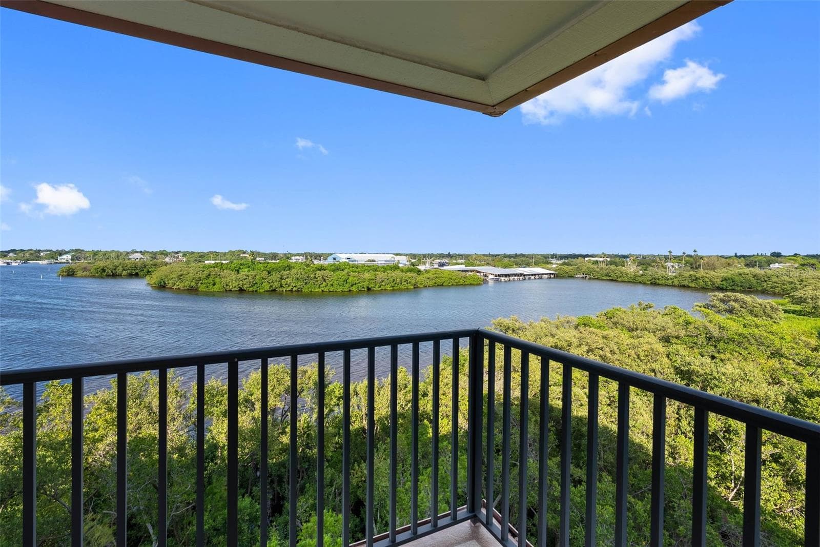 Condominium at 2700 BAYSHORE BLVD #9405, DUNEDIN, photo 5 of 47