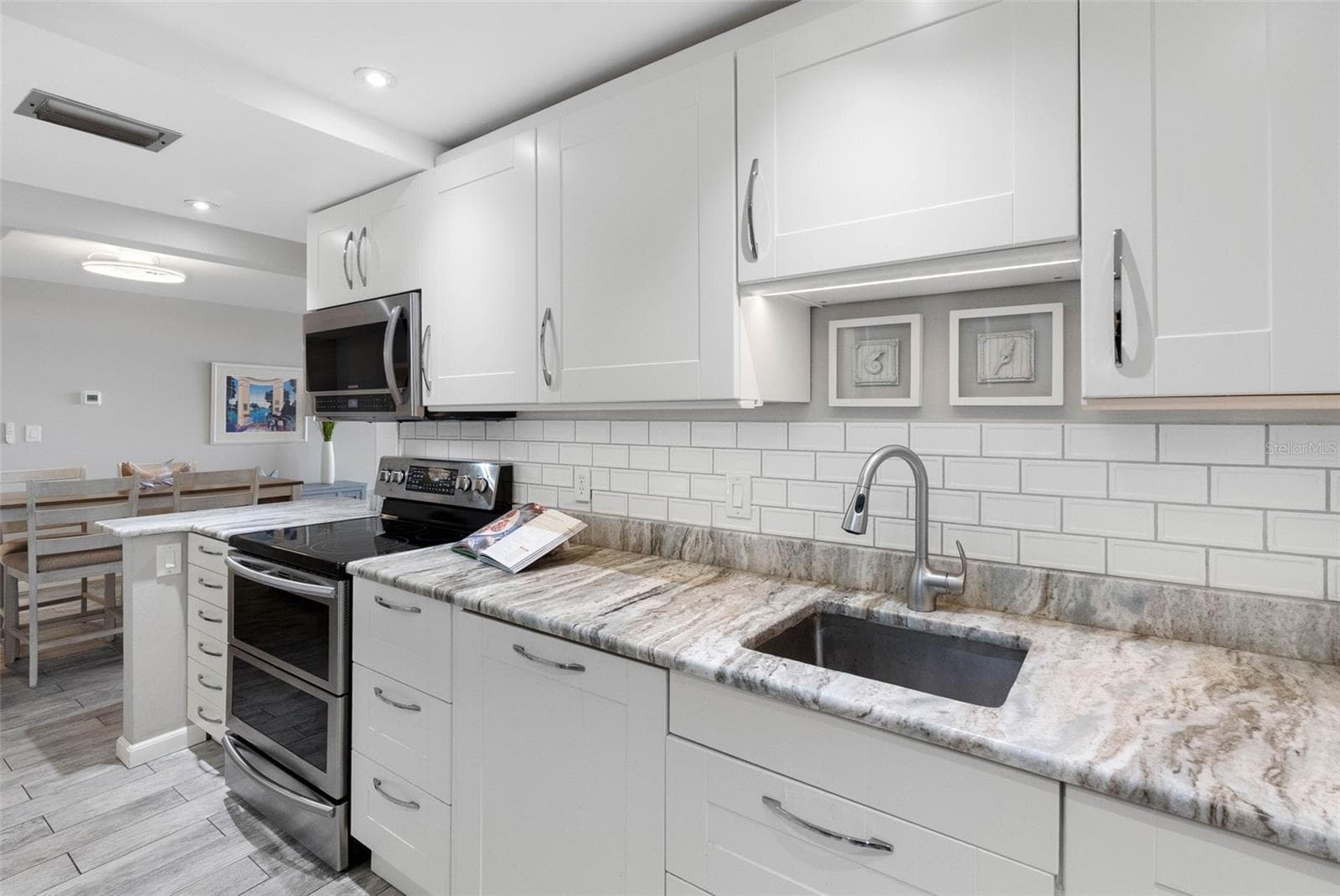 Condominium at 2700 BAYSHORE BLVD #9405, DUNEDIN, photo 9 of 47