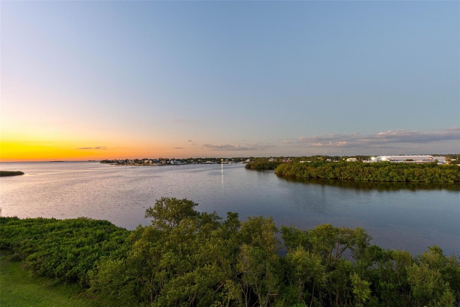 Condominium at 2700 BAYSHORE BLVD #9405, DUNEDIN, photo 13 of 47