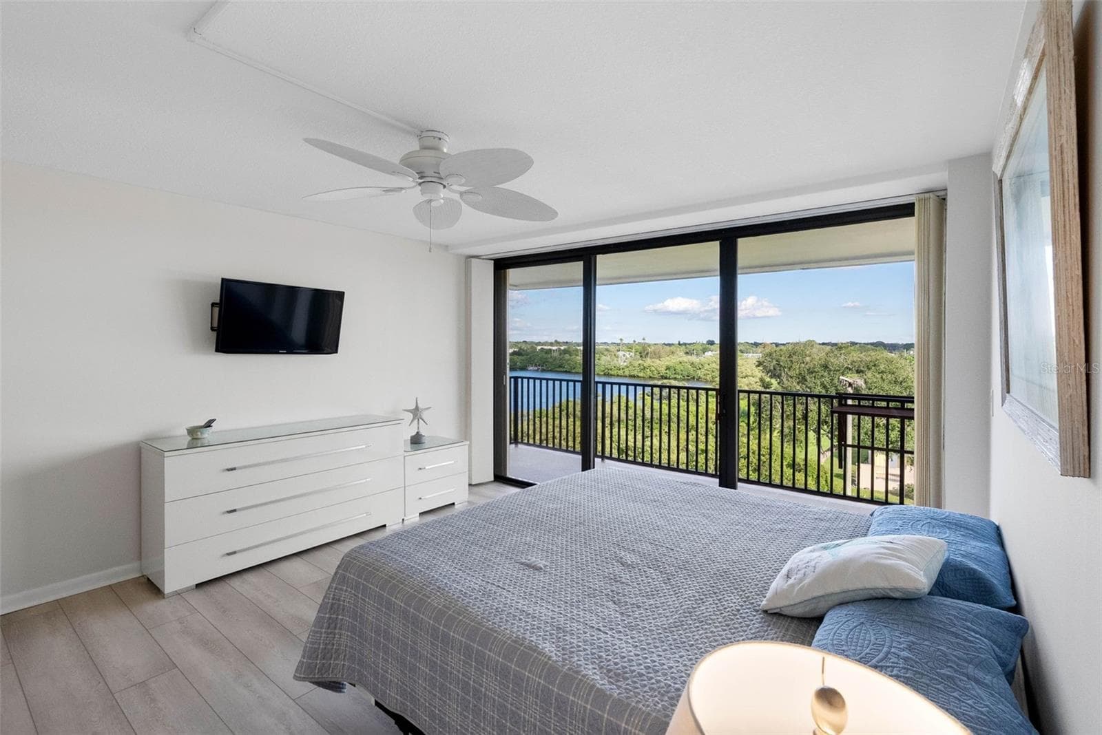 Condominium at 2700 BAYSHORE BLVD #9405, DUNEDIN, photo 14 of 47