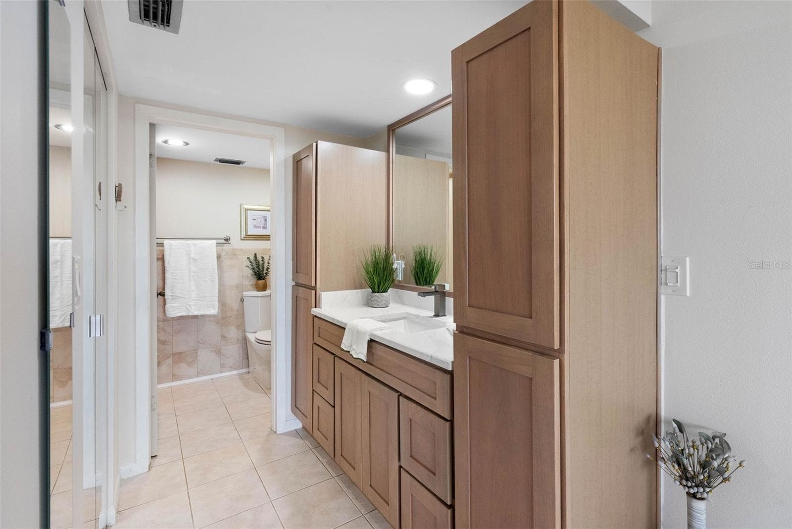 Condominium at 2700 BAYSHORE BLVD #9405, DUNEDIN, photo 17 of 47