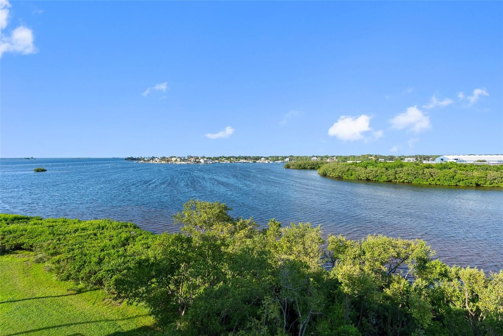 Condominium at 2700 BAYSHORE BLVD #9405, DUNEDIN, photo 21 of 47