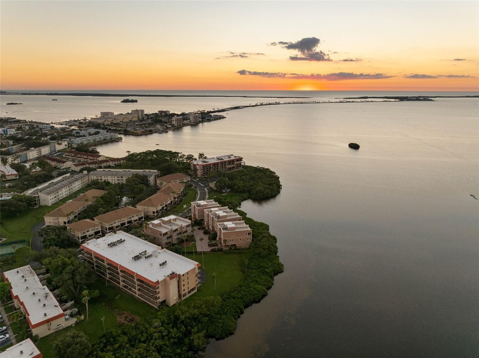 Condominium at 2700 BAYSHORE BLVD #9405, DUNEDIN, photo 46 of 47