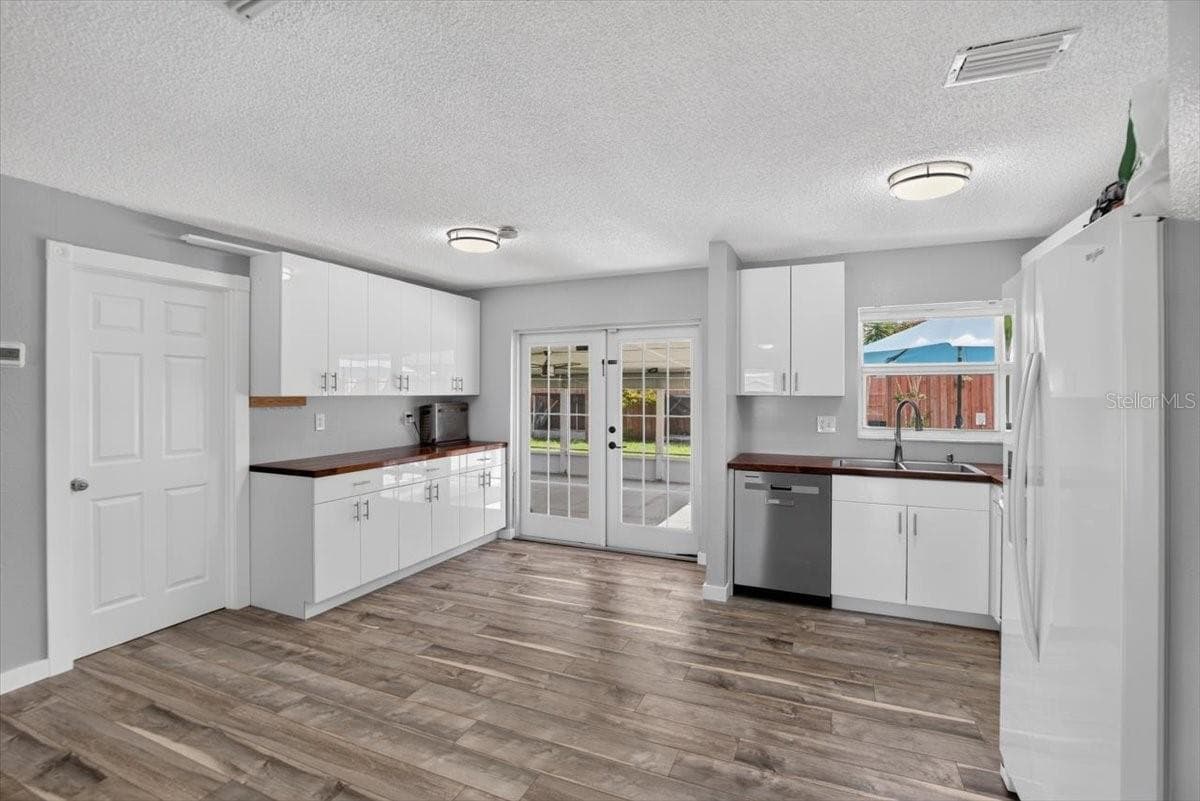 Single Family Residence at 6205 FAIRWAY BLVD, APOLLO BEACH, photo 16 of 42