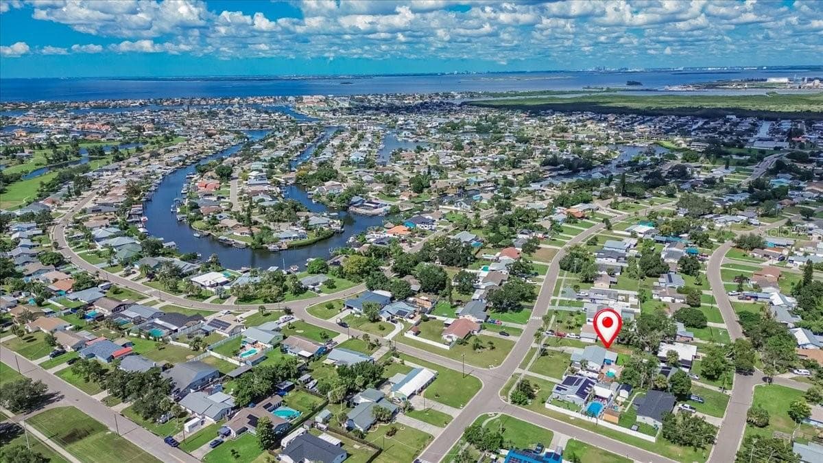 Single Family Residence at 6205 FAIRWAY BLVD, APOLLO BEACH, photo 40 of 42