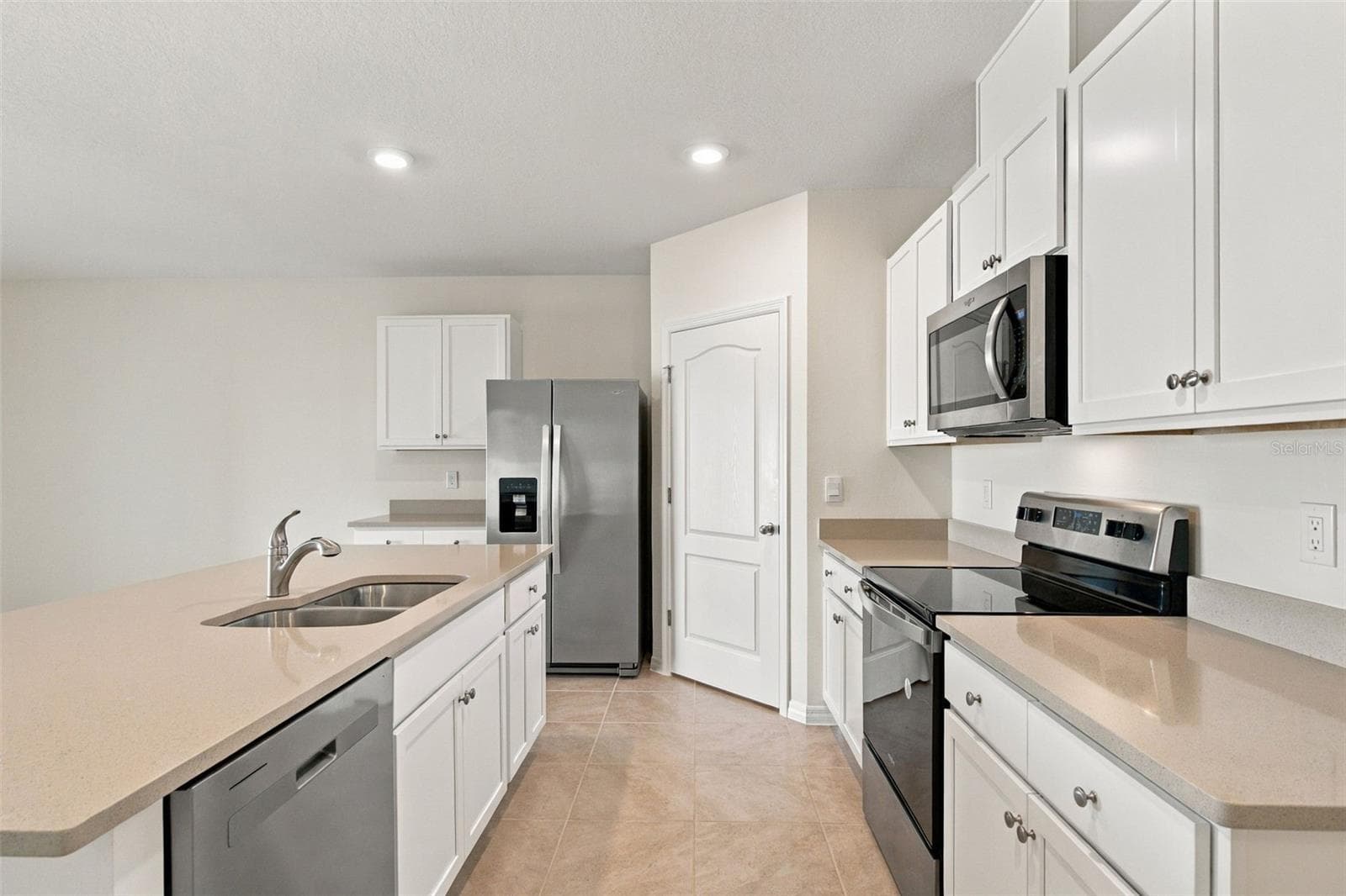 Kitchen 2nd angle - 2566 TRINIDAD RD, HAINES CITY