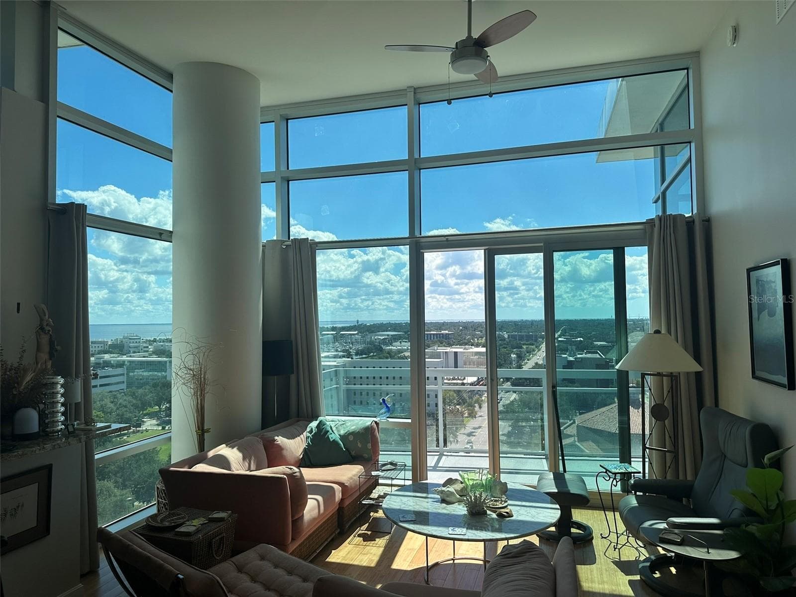 Condominium at 400 4TH AVE S #1207, ST PETERSBURG, photo 17 of 56