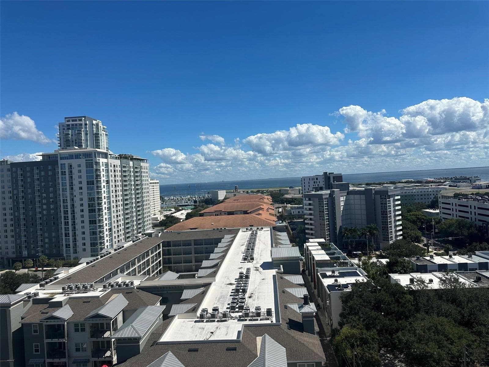 Condominium at 400 4TH AVE S #1207, ST PETERSBURG, photo 18 of 56