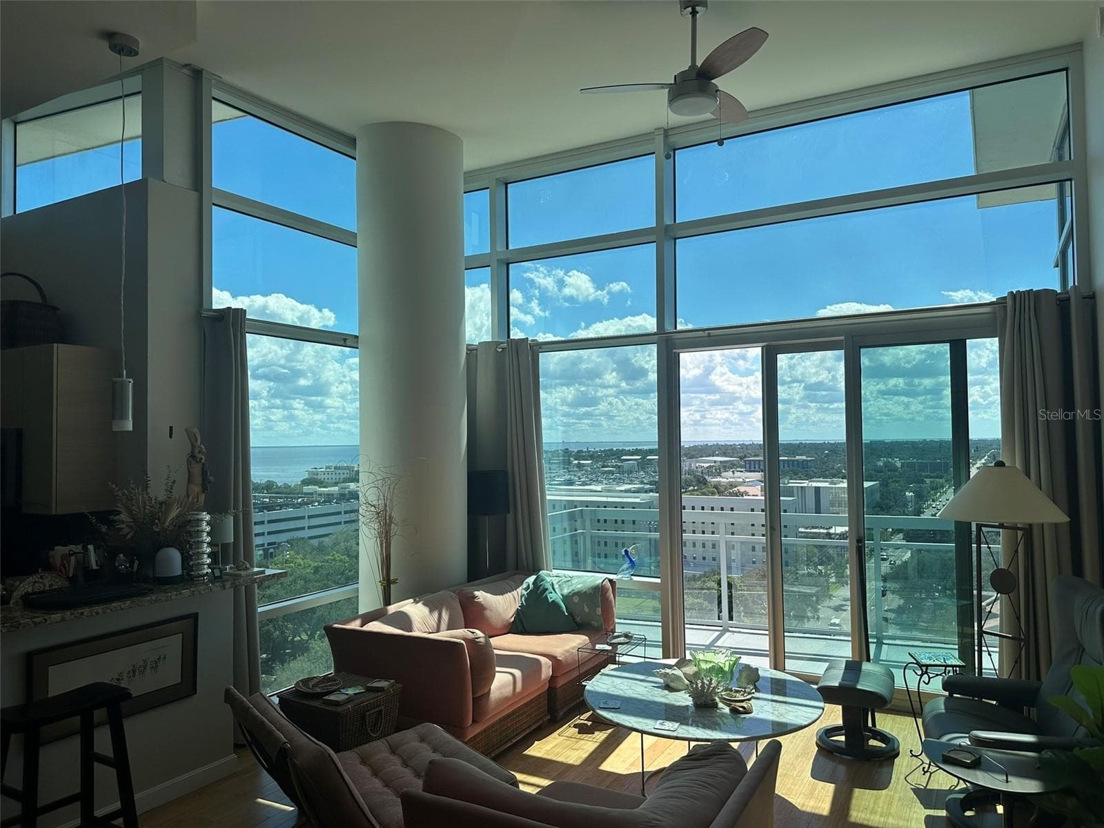 Condominium at 400 4TH AVE S #1207, ST PETERSBURG, photo 20 of 56