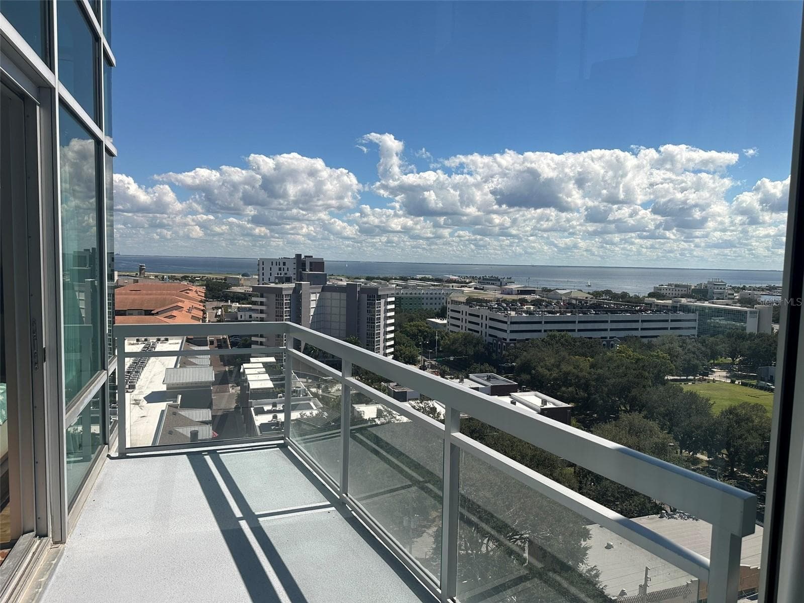 Condominium at 400 4TH AVE S #1207, ST PETERSBURG, photo 22 of 56