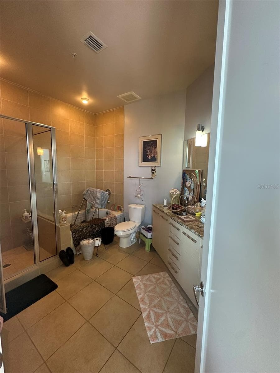 Master Bathroom - 400 4TH AVE S #1207, ST PETERSBURG