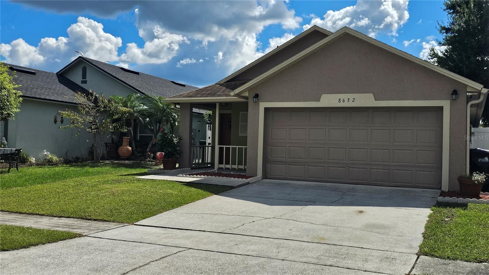Front Elevation & Garage - 8632 FOLEY DR, ORLANDO