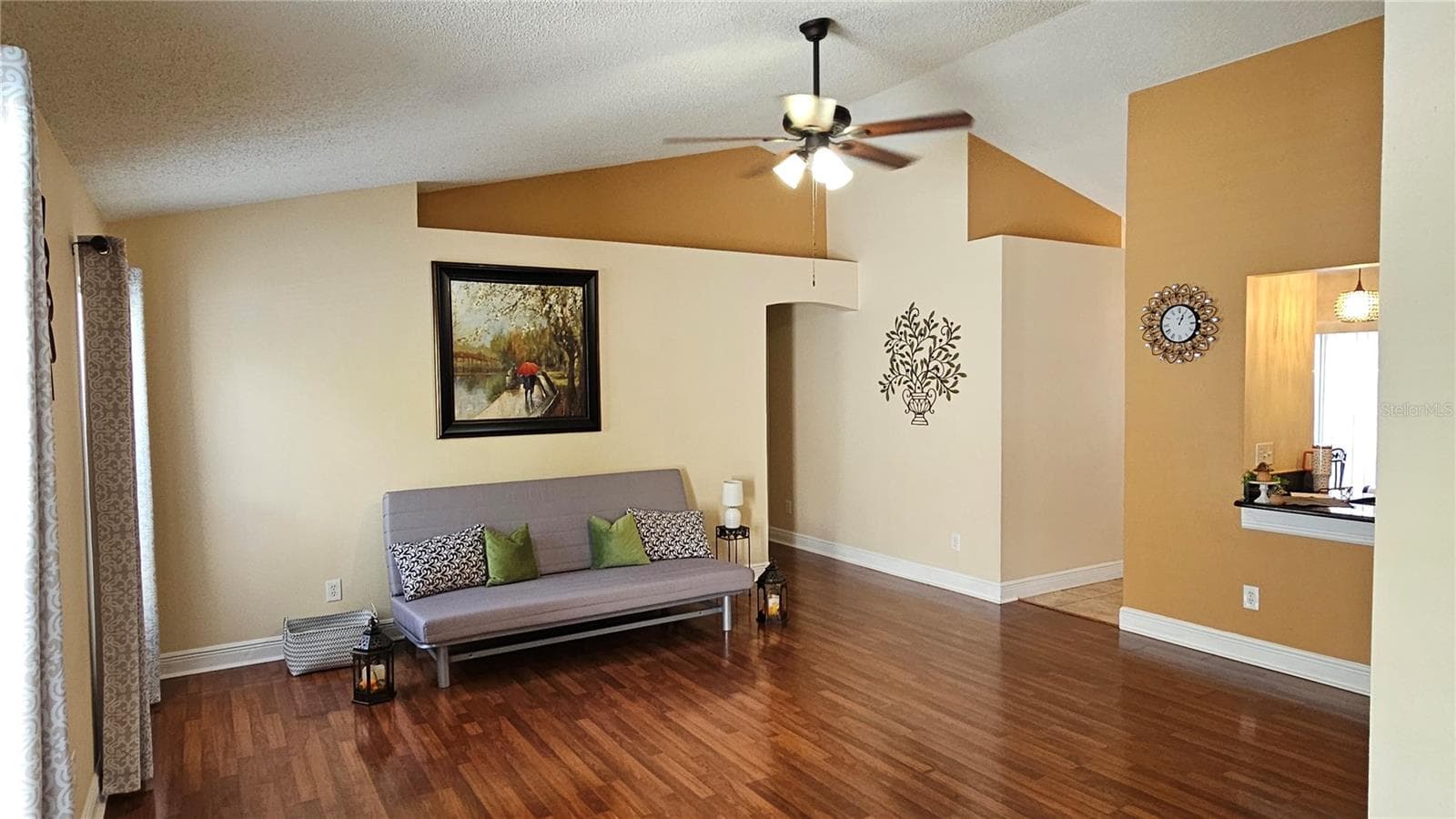 Spacious Living Room Overview - 8632 FOLEY DR, ORLANDO
