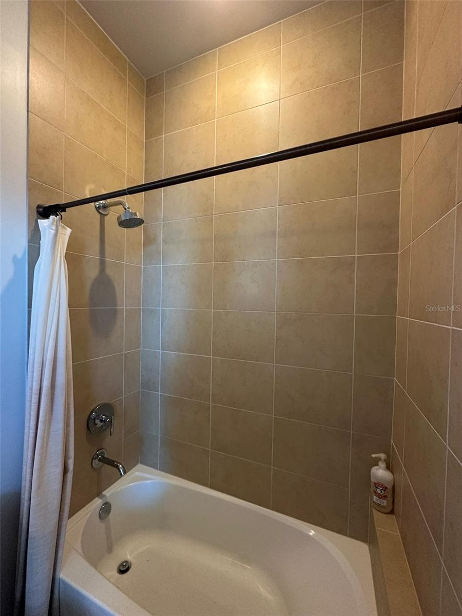 Condominium at 400 4TH AVE S #1207, ST PETERSBURG, photo 39 of 56