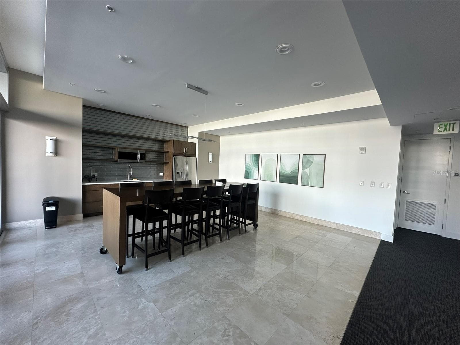 Condominium at 400 4TH AVE S #1207, ST PETERSBURG, photo 47 of 56