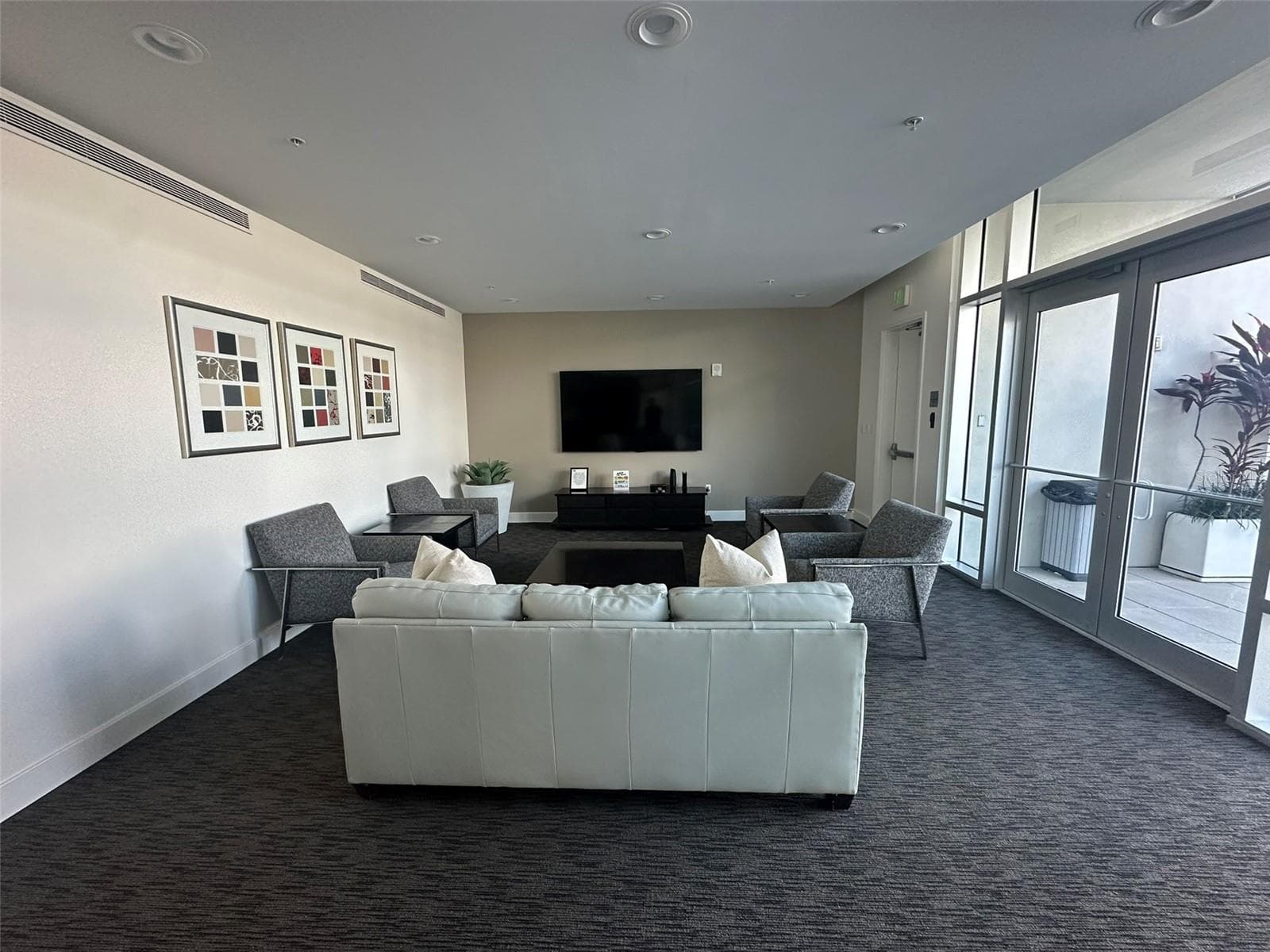 Condominium at 400 4TH AVE S #1207, ST PETERSBURG, photo 48 of 56