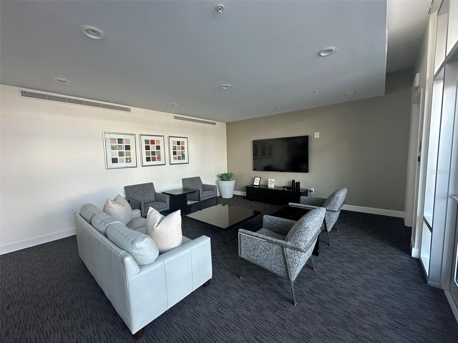 Condominium at 400 4TH AVE S #1207, ST PETERSBURG, photo 49 of 56