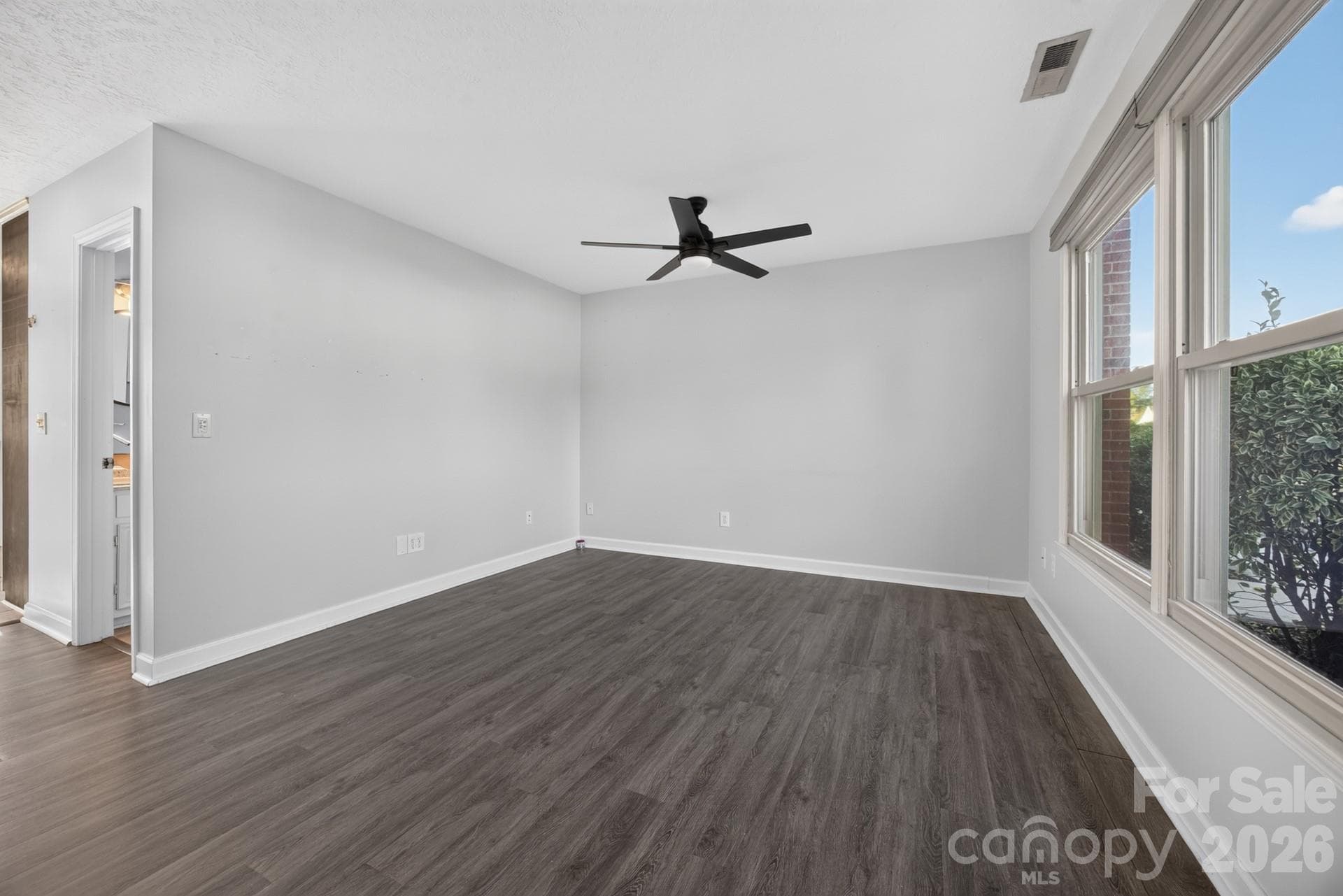 Townhouse at 817 Mitchell Avenue, Salisbury, photo 6 of 23