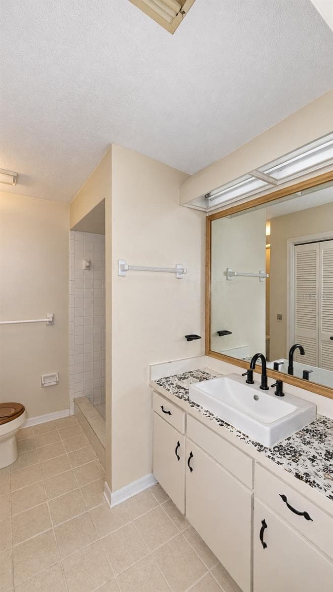 Main Bathroom- A - 5636 BEECH ST, ZEPHYRHILLS