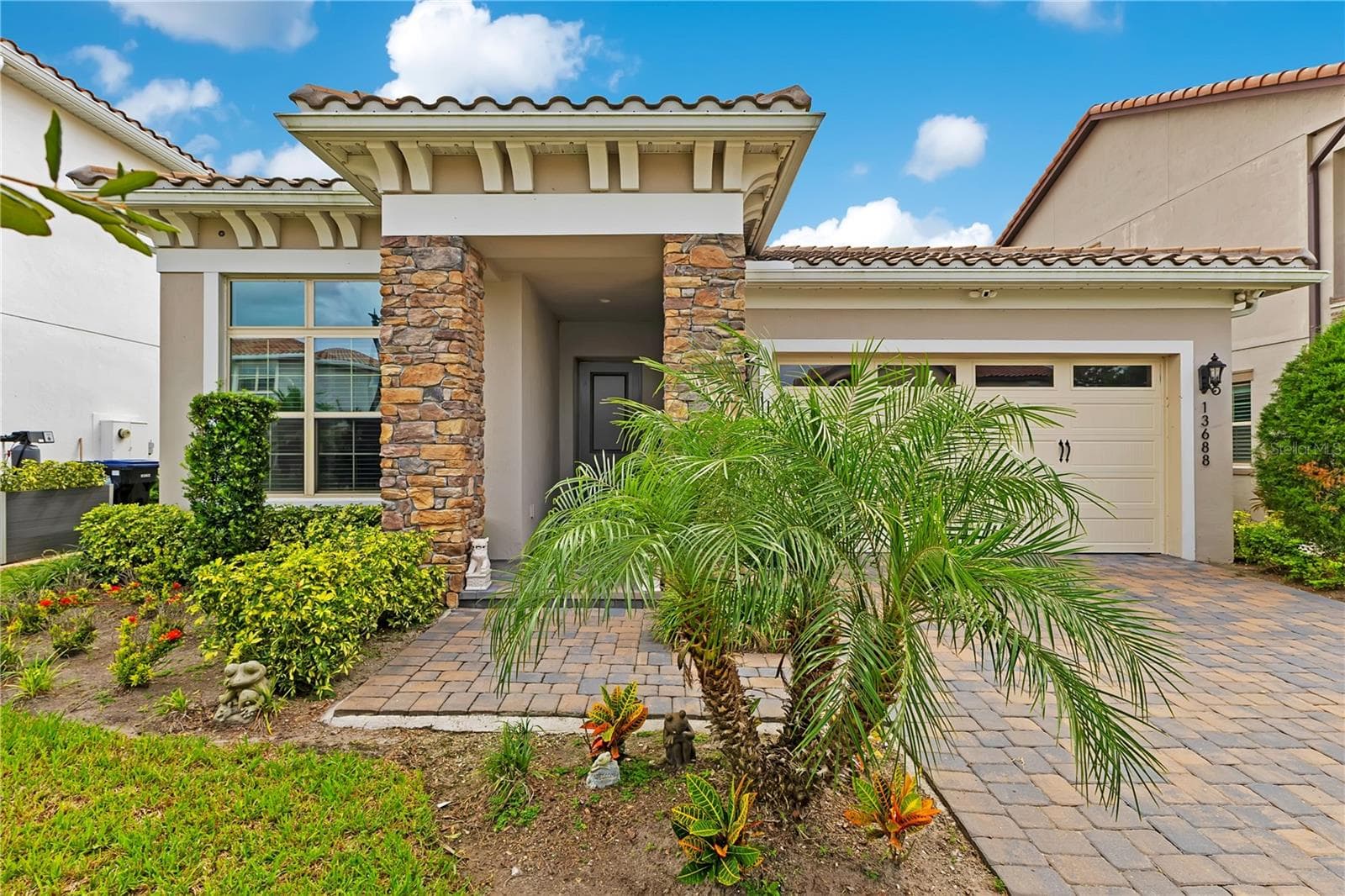 Single Family Residence at 13688 ABBERWICK DR, ORLANDO, photo 2 of 36