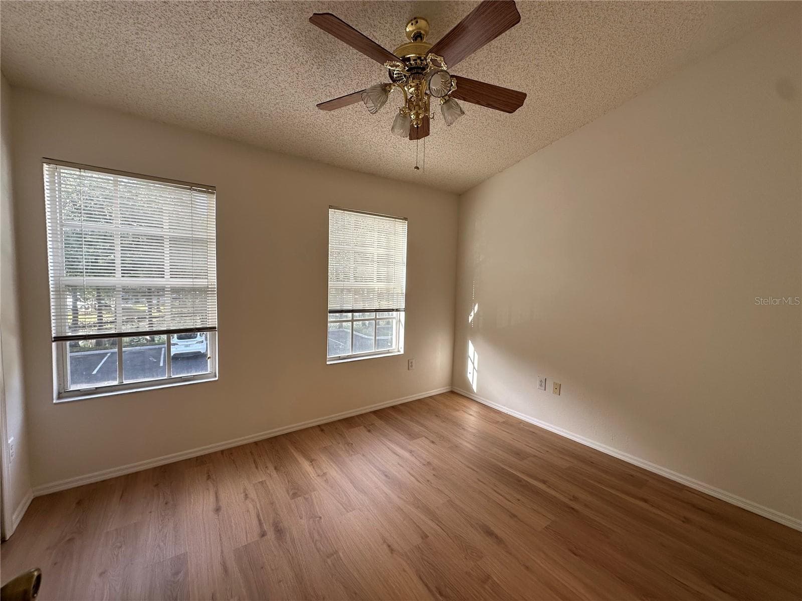 Townhouse at 8627 HUNTERS KEY CIR, TAMPA, photo 6 of 18