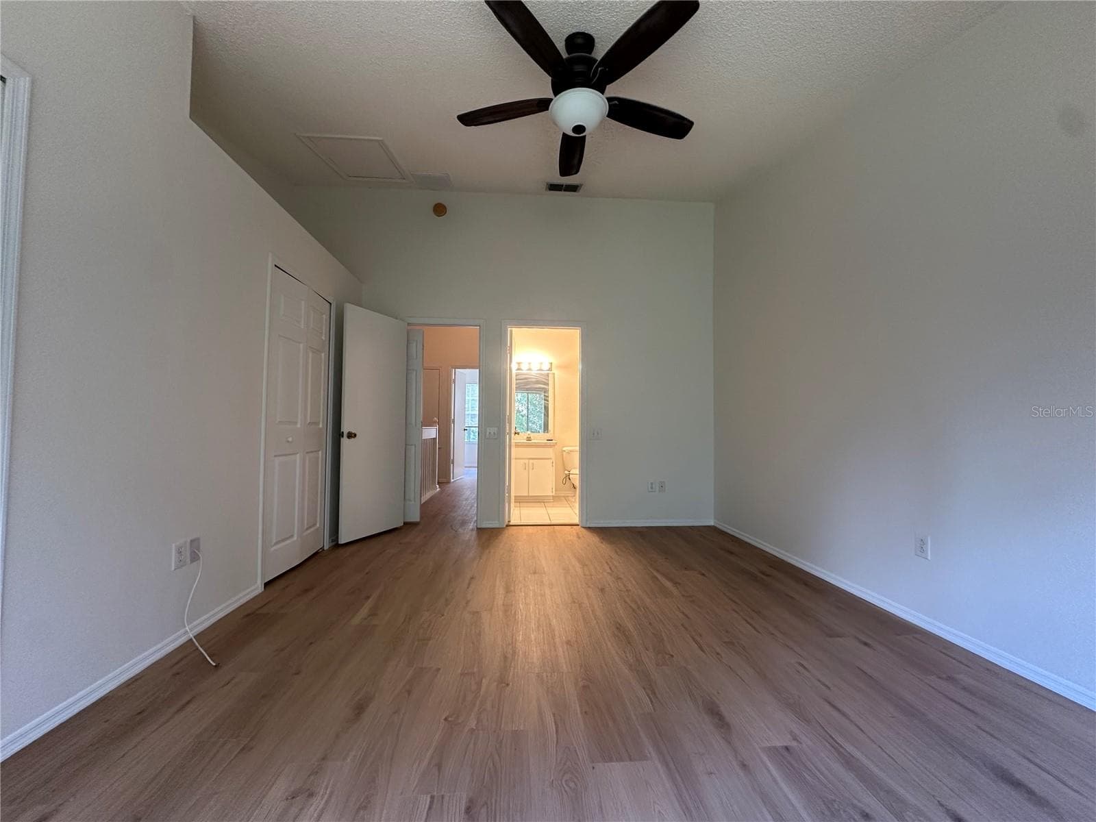 Townhouse at 8627 HUNTERS KEY CIR, TAMPA, photo 8 of 18