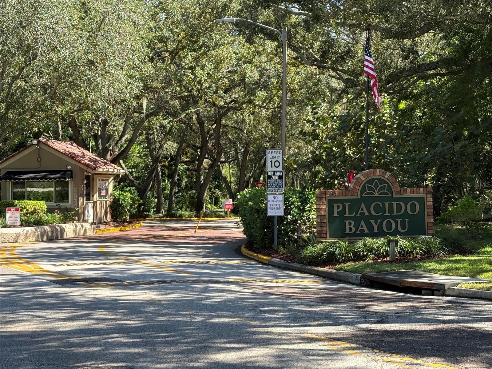 Beautiful entrance - 402 DATE PALM CT NE, ST PETERSBURG