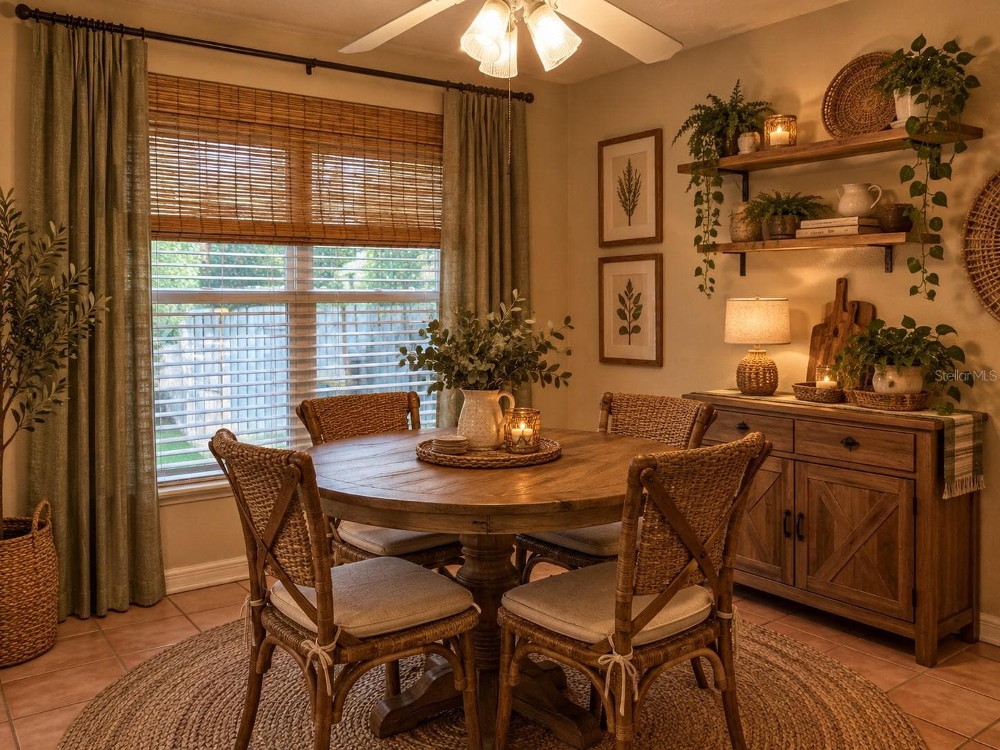 Kitchen dinette virtual staged - 402 DATE PALM CT NE, ST PETERSBURG
